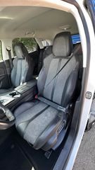 Peugeot 3008 2018-thumb-9