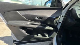 Peugeot 3008 2018-thumb-10