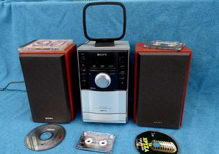 SONY CMT-EH10 MICRO HIFI. CD/CD-R/CD-RW. FM/AM tuner με RDS, αναπαραγωγή CD με MP3 αρχεία.