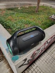 2 Ηχεία Bluetooth το ένα 100watt και το άλλο είναι 40wat