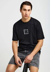 Funky Buddha Ανδρικό relaxed t-shirt με τύπωμα στην πλάτη FBM013-050-04