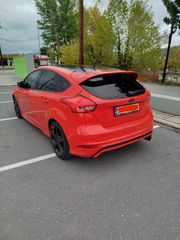 Ford Focus 2016 St Line-thumb-1