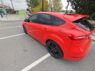 Ford Focus 2016 St Line-thumb-8