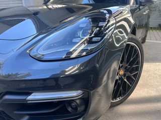Porsche Panamera 2019 4 E-HYBRID-thumb-4