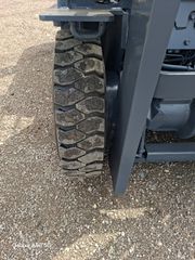 Toyota 2010 Toyota 2,5t diesel αυτόματο λάστιχα καινούργια-thumb-9
