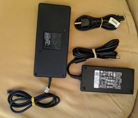 Dell WD19S 130W USB-C Docking Station με HDMI/DisplayPort 4K PD Ethernet και συνδεση 3 Οθονών Μαύρο & φορτιστής του γνήσιος Dell 180 watt.
