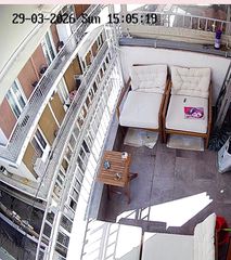 Σετ έπιπλα κήπου ΙΚΕΑ δύο πολυθρόνες και ένα ανάκλιντρο με πλάτη και μαξιλάρια.