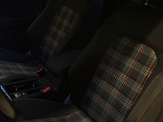 Volkswagen Golf 2018 GTI 7.5 PERFOMANCE DIGITAL-thumb-14