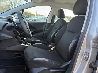 Peugeot 208 2016 active-thumb-11