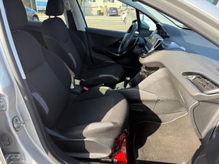 Peugeot 208 2016 active-thumb-12