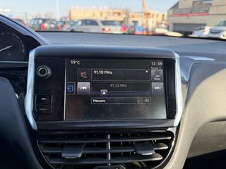 Peugeot 208 2016 active-thumb-16