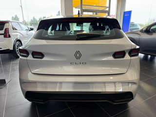 Renault Clio 2026 Evolution 115hp-thumb-2
