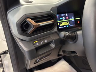 Dacia Duster 2026 ALL-NEW DUSTER EXTREME hybrid -G 150 4X4 auto-thumb-10