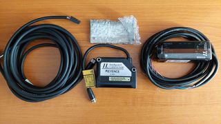 MADE IN JAPAN - Keyence IL-600 Laser Sensor + IL-1000 Amplifier Unit (200-1000mm)
