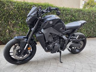 Yamaha MT-09 2023-thumb-1