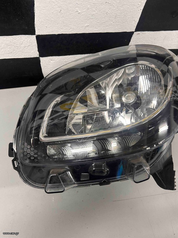 ΦΑΝΑΡΙ ΕΜΠΡΟΣ ΑΡΙΣΤΕΡΟ SMART FORTWO W453 (2015-2021) ΣΠΑΣΜΕΝΕΣ ΔΥΟ ΒΑΣΕΙΣ