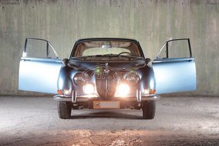 Jaguar S-Type 1966-thumb-3