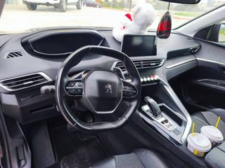Peugeot 3008 2018-thumb-12