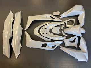 ΣΕΤ ΠΛΑΣΤΙΚΑ ΚΟΥΣΤΟΥΜΙ HONDA PCX 125 150 ΛΕΥΚΟ 2014-2017