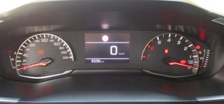 Peugeot 208 2025 1.2 PURETECH STYLE-thumb-9