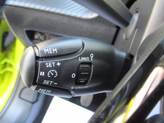 Peugeot 208 2025 1.2 PURETECH STYLE-thumb-14