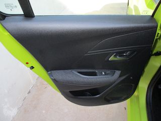 Peugeot 208 2025 1.2 PURETECH STYLE-thumb-31