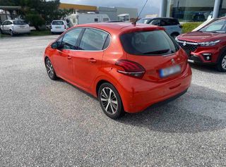 Peugeot 208 2016-thumb-2