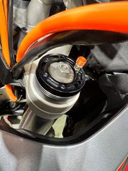 KTM 990 Adventure 2009-thumb-14