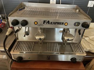 Επαγγελματική Μηχανή Espresso VFA Express για Καφετέρια