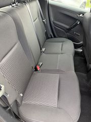 Peugeot 208 2017-thumb-10
