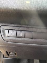 Peugeot 208 2017-thumb-13