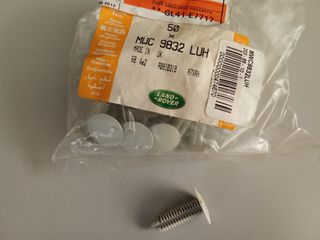 ΓΝΗΣΙΟ ΚΛΙΠ ΣΤΕΡΕΩΣΗΣ ΟΡΟΦΗΣ  LAND ROVER  DEFENDER  (L315)           MWC9832LUH            (N)