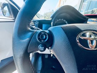 Toyota iQ 2013 VVTI-thumb-15