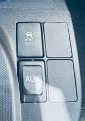 Toyota iQ 2013 VVTI-thumb-17