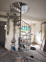 Σκάλα Στριφτη Σιδερένια 120 διαμετρος