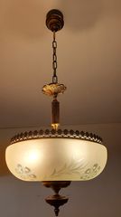 Vintage μπρούτζινο φωτιστικό οροφής 2 φώτων με ανάγλυφη γυάλινη πλαφονιέρα