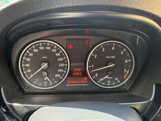 Bmw 325 2009-thumb-7