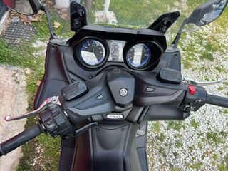 Yamaha TMAX 560 2020-thumb-14