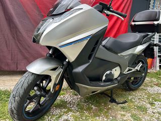 Honda Integra 750 2017-thumb-1