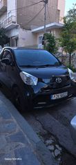 Toyota iQ 2011