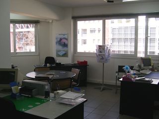 Γραφεία και ολοκληρωμένος εξοπλισμος επίπλων γραφείου!