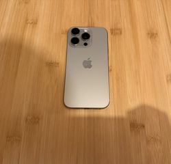 Apple iPhone 16 Pro (Τιτάνιο/256 GB)-thumb-1