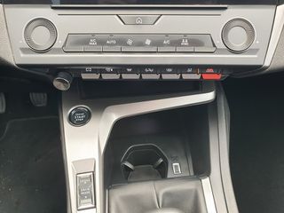 Peugeot 308 2022 Business 20.975 ΧΛΜ!!! 1200cc 130hp Βενζίνη-thumb-38