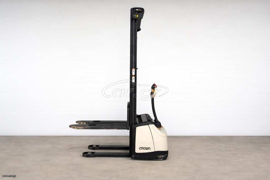 Crown 2013 WF 3000