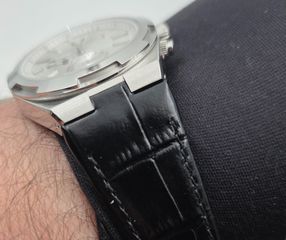 Vacheron Constantin Overseas Black dial-thumb-4