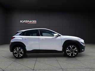 Hyundai Kona 2022 Premium, Clima, Rear Camera, Apple Carplay - And-thumb-3