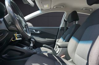Hyundai Kona 2022 Premium, Clima, Rear Camera, Apple Carplay - And-thumb-16