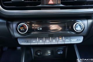 Hyundai Kona 2022 Premium, Clima, Rear Camera, Apple Carplay - And-thumb-29