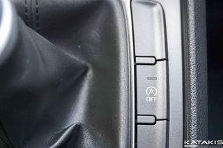 Hyundai Kona 2022 Premium, Clima, Rear Camera, Apple Carplay - And-thumb-32