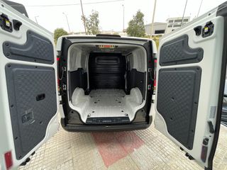 Κλούβα Kia 2026 PV5 CARGO L2H1 (3-doors) 51,5 kWh *ετοιμοπαράδοτο*-thumb-7
